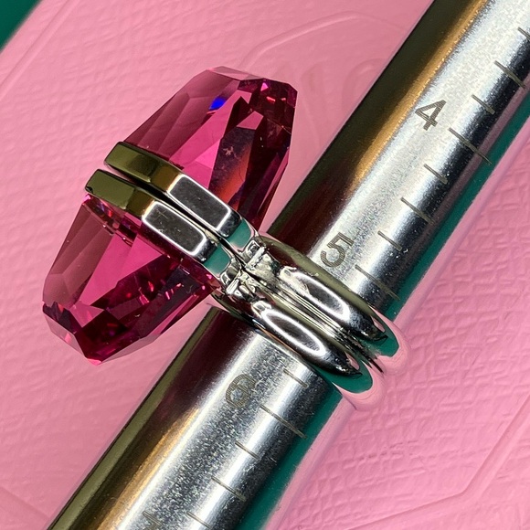 Swarovski Lucent Pink Ring Magnetic Rhodium Plated 5.5 NIB - Picture 10 of 16
